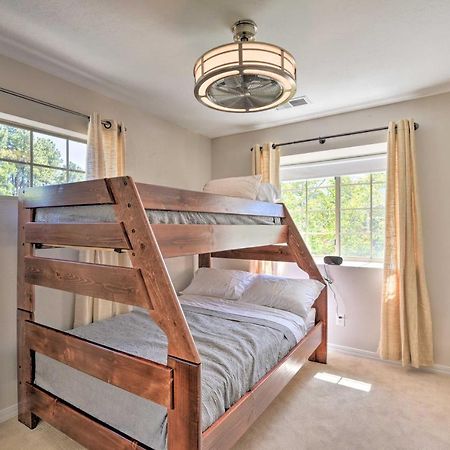 Modern Flagstaff Home With Bbq Walk Downtown! Exterior photo